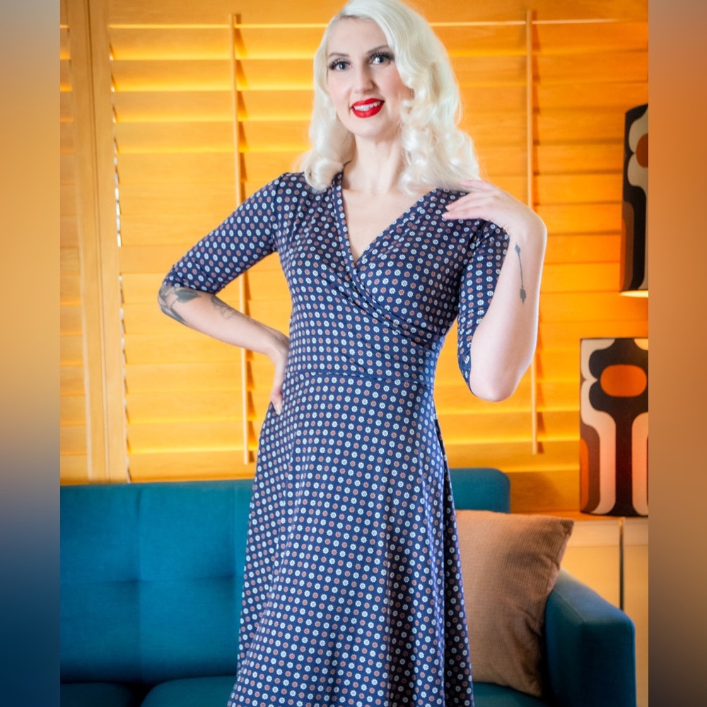 HEART OF HAUTE Navy Wrap Dress soft knit size 1X